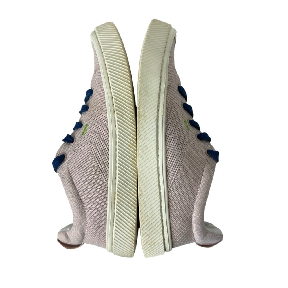 Cariuma OCA Low Canvas Sneaker in Rose Red 8 - Picture 7 of 10